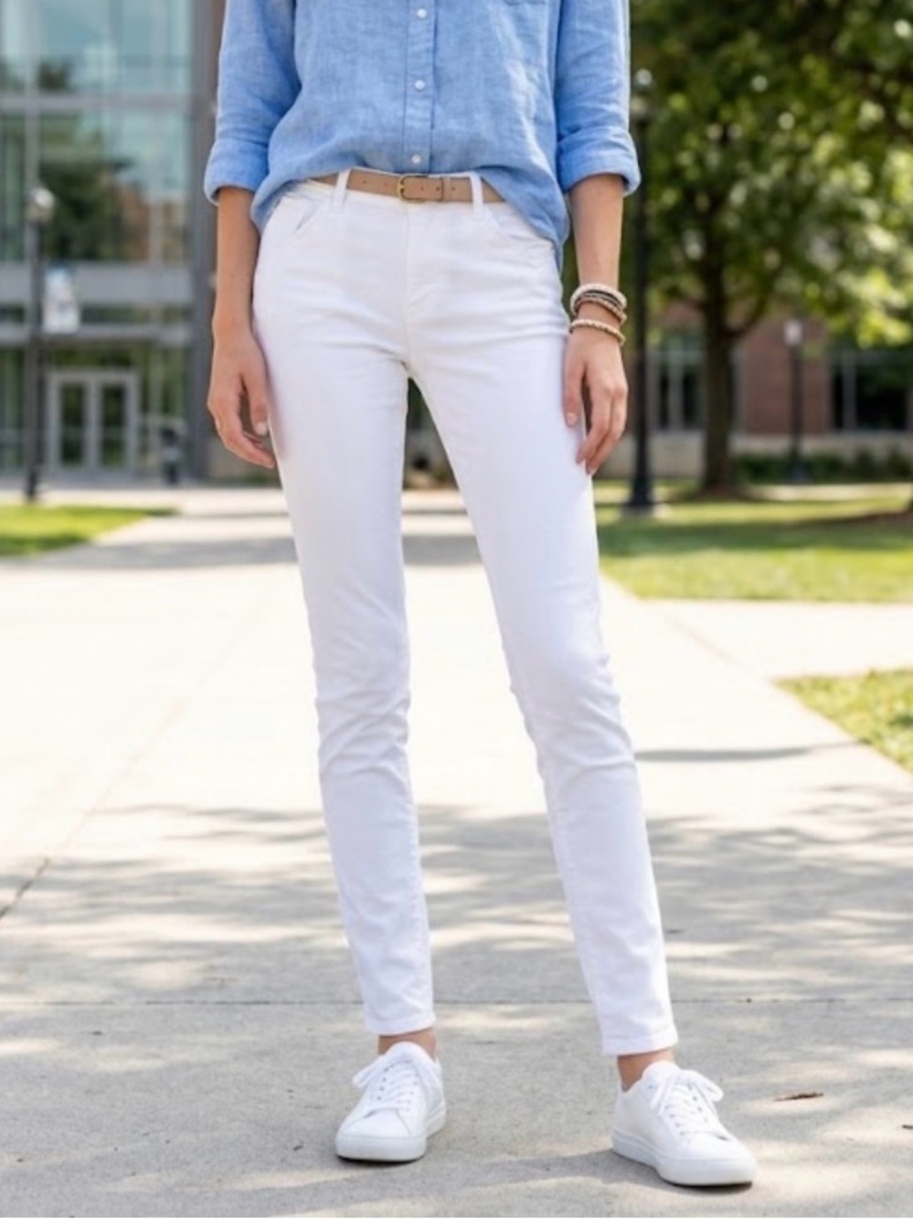 👖4/$20!👖NWT Delia’s “Taylor” Jeans in White Denim